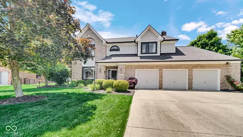 318 Meadowview Ln, Greenwood, IN 46142