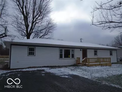 1557 W Booe Rd, Austin, IN 47102