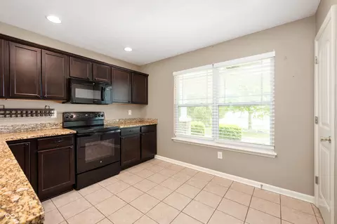 1412 Huntzinger Blvd, Pendleton, IN 46064 photo 9
