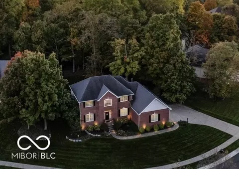 9703 Fortune Dr, Fishers, IN 46037