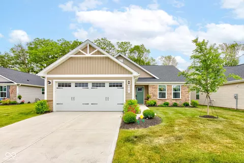 2747 Stonebridge Dr, Lebanon, IN 46052