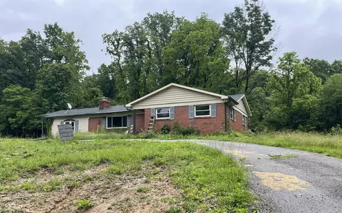 206 E Hurdle Rd, Morgantown, IN 46160