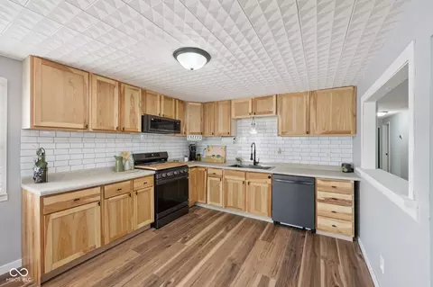 309 New St, Windfall, IN 46076 photo 12