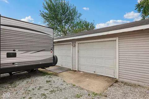 309 New St, Windfall, IN 46076 photo 7