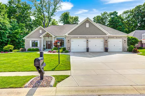 Exterior - 6940 Mockernut Ct, Plainfield, IN 46168 photo 13 of 15