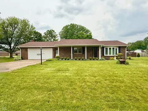 9099 NE Oak St, Alexandria, IN 46001