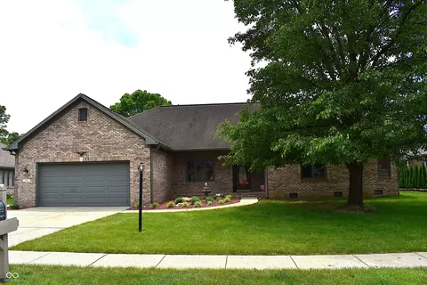 4723 Goldenrain Ct, Indianapolis, IN 46237