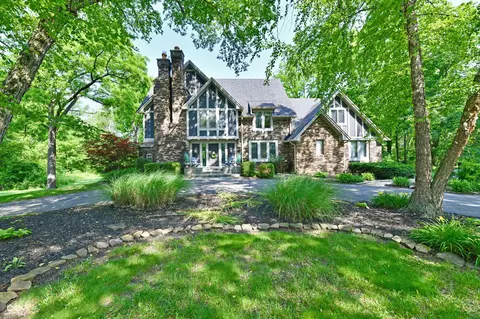 12380 Creekwood Ln, Carmel, IN 46032