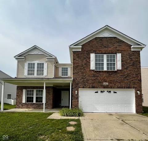 832 Spinney Ln, Whiteland, IN 46184