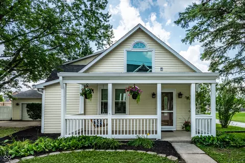 215 Penn St, Westfield, IN 46074