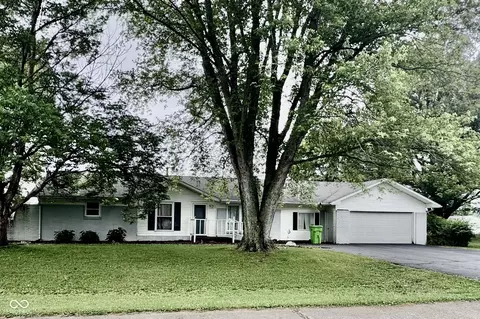 800 N Walnut Hls, Crawfordsville, IN 47933