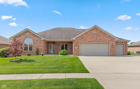 5229 Imperial Dr, Columbus, IN 47203