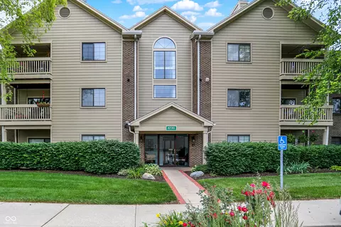8720 Yardley Ct #108, Indianapolis, IN 46268