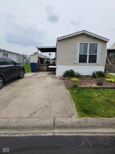 10129 Peartree Rd, Indianapolis, IN 46235
