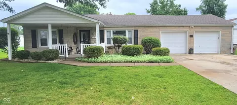 3039 28th St, Columbus, IN 47203