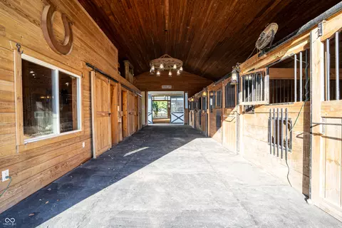 Entry Way - 115 W State Road 38, Pendleton, IN 46064 photo 3 of 3