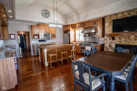 Kitchen - 115 W State Road 38, Pendleton, IN 46064 photo 2 of 3