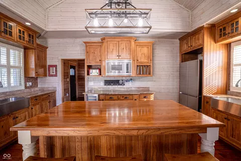 Kitchen - 115 W State Road 38, Pendleton, IN 46064 photo 3 of 3