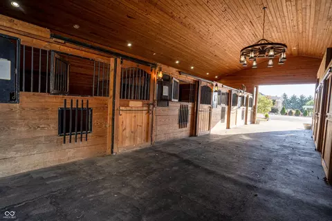 Entry Way - 115 W State Road 38, Pendleton, IN 46064 photo 1 of 3