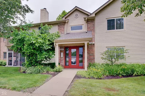 1074 Timber Creek Dr #8, Carmel, IN 46032