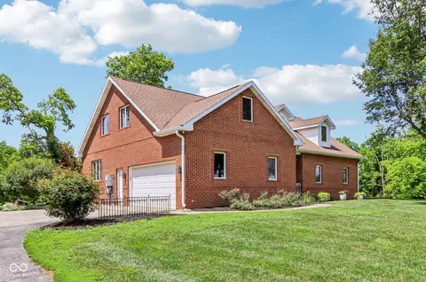 11000 W River Valley Rd, Yorktown, IN 47396