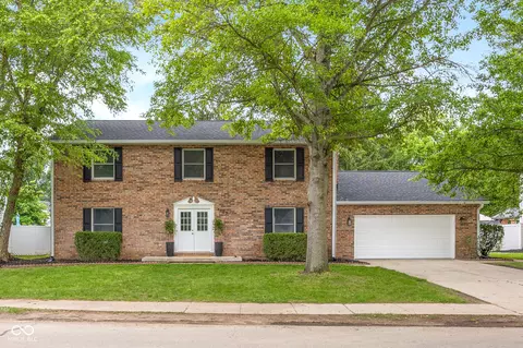 1127 Junco Dr, Columbus, IN 47203