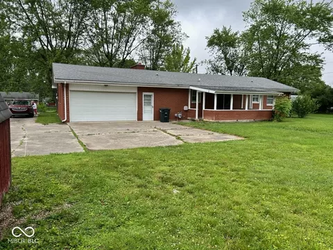 Exterior - 1101 E 25th St, Muncie, IN 47302 photo 2 of 2