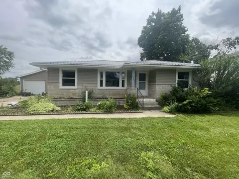 4363 Roosevelt Dr, Columbus, IN 47201