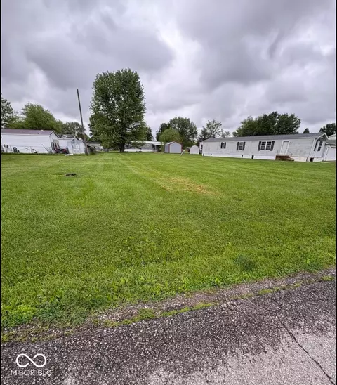 317 Lazy River Rd, Cloverdale, IN 46120