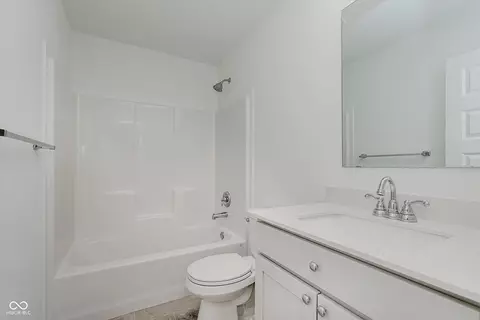 Bath - 848 Holmdale Dr, Indianapolis, IN 46239 photo 2 of 3