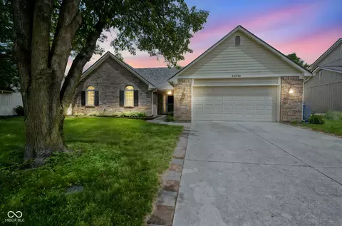 11418 Geist Valley Dr, Indianapolis, IN 46236
