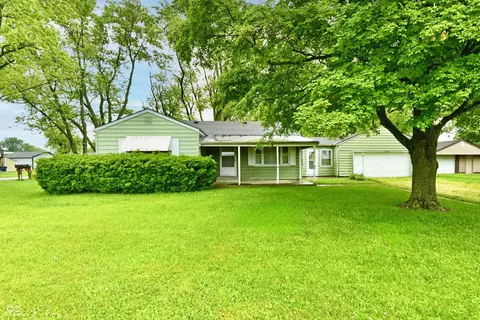 415 N 3rd St, Elwood, IN 46036