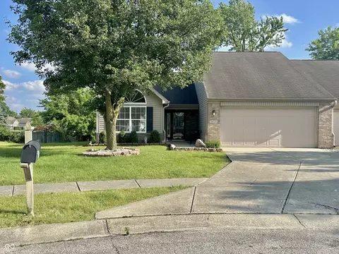 6027 Crystal View Dr, Indianapolis, IN 46237