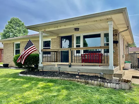 419 N 14th Ave, Beech Grove, IN 46107