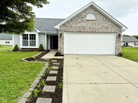 883 Halyard Dr, Avon, IN 46123