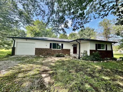 2556 E County Road 400 S, Clayton, IN 46118
