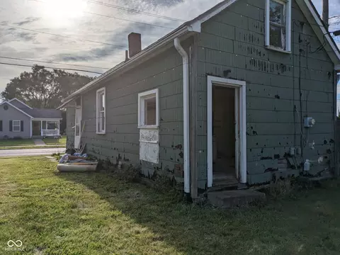 337 N 21st St, Terre Haute, IN 47807