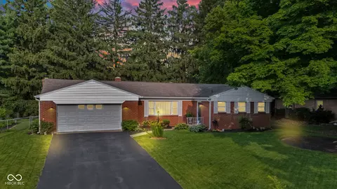 703 Chapel Hill W Dr, Indianapolis, IN 46214