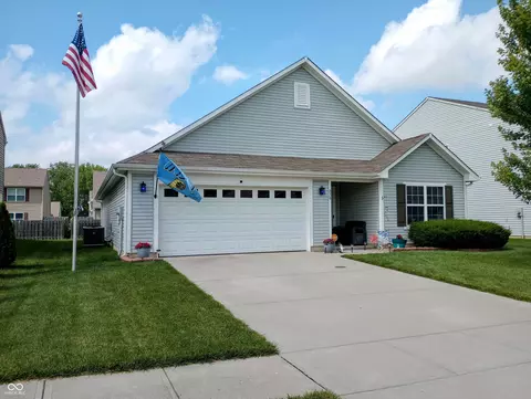 878 Sommersweet Run, Greenwood, IN 46143