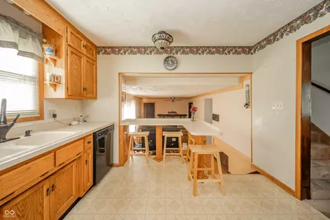 Kitchen - 1111 Pendle Hill Ave, Pendleton, IN 46064 photo 3 of 3