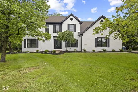 9148 Oak Knoll Ln, Fishers, IN 46037