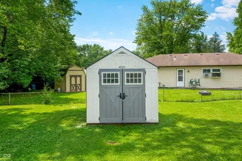 Exterior - 157 Meadow Pl, Hope, IN 47246 photo 7 of 7