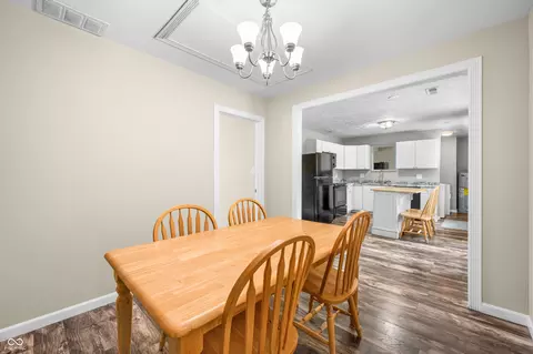Dining - 157 Meadow Pl, Hope, IN 47246 photo 2 of 2