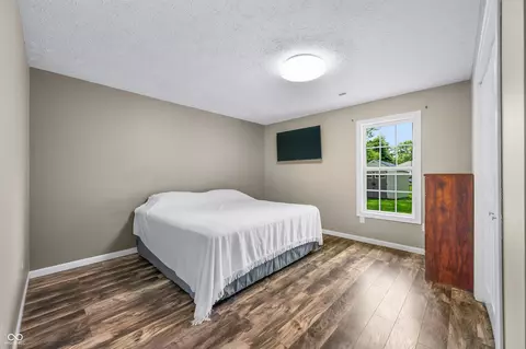 Bedroom - 157 Meadow Pl, Hope, IN 47246 photo 3 of 4