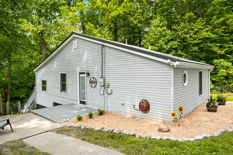 8576 Riser Dr, Princes Lakes, IN 46164