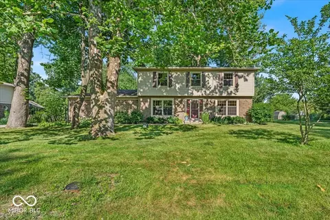 635 White Oak Ct, Zionsville, IN 46077