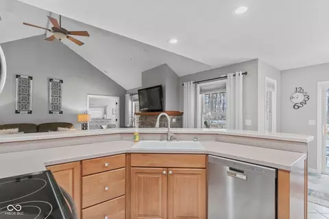 Kitchen - 128 Walts Rd, Georgetown, IN 47122 photo 2 of 5