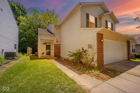 1139 Maple Stream Dr, Indianapolis, IN 46217
