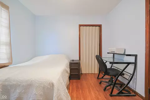 Bedroom - 2309 Maple St, Columbus, IN 47201 photo 2 of 3