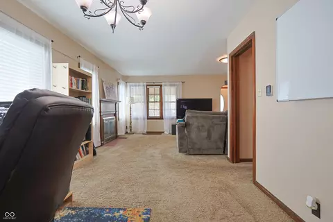 Living - 2309 Maple St, Columbus, IN 47201 photo 6 of 6
